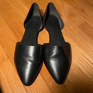 Vince Nina D’orsay flats in a size nine.